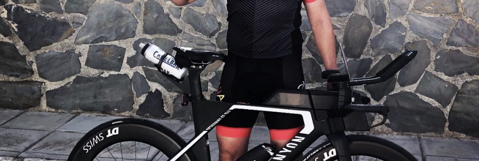 José Ortiz Gordo en contexto de triatlón durante la preparación del Ironman 70.3 de Cascais